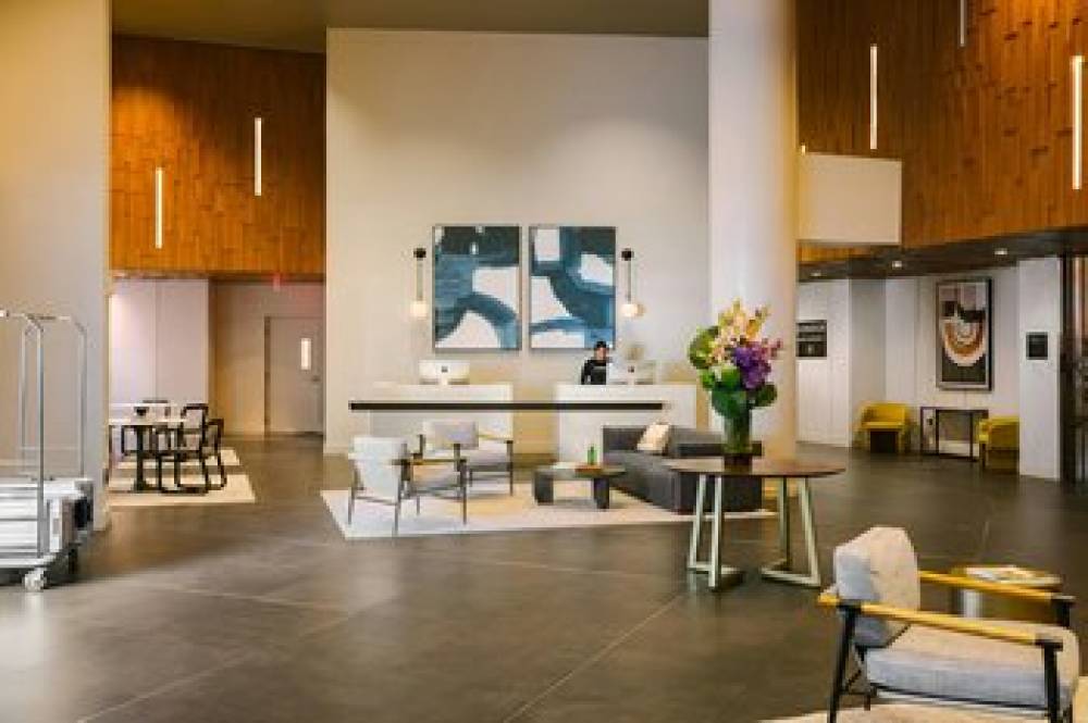 The Circ Hotel Hollywood, Sonder 9