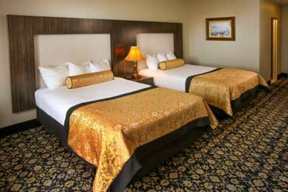THE CLARIDGE HOTEL 2