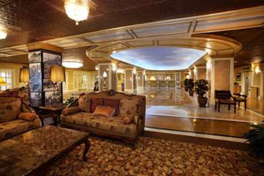 THE CLARIDGE HOTEL 5