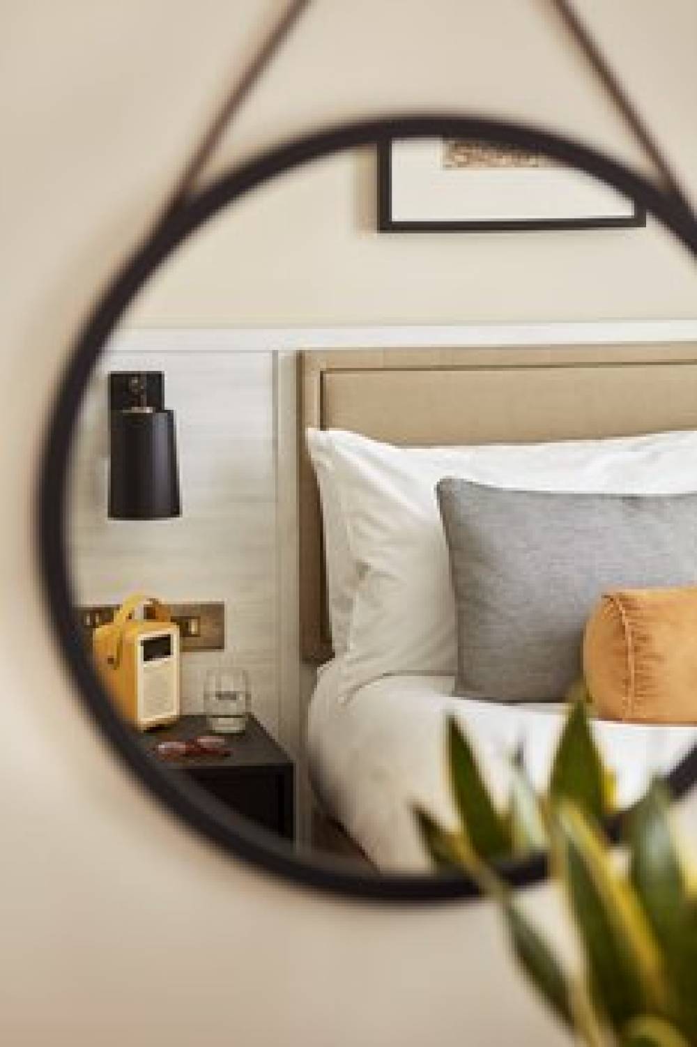 THE CLERMONT LONDON, VICTORIA 9
