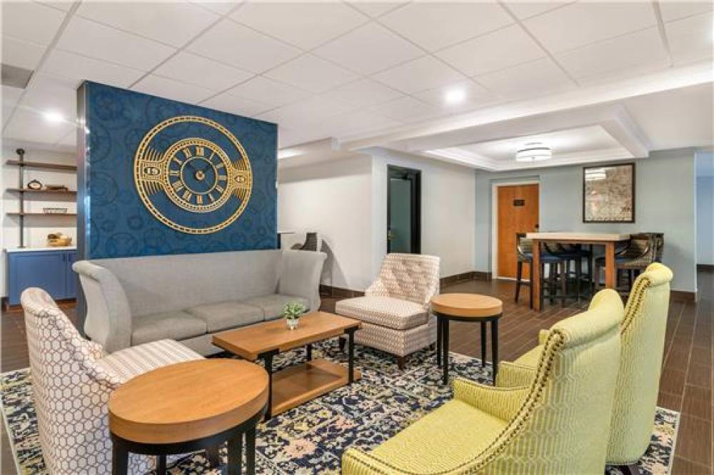 THE CLOCKTOWER HOTEL AT CENTURY HOU 1