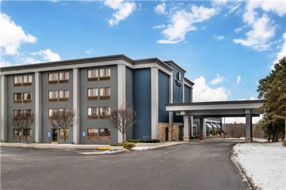 The Clocktower Hotel At Century Hou