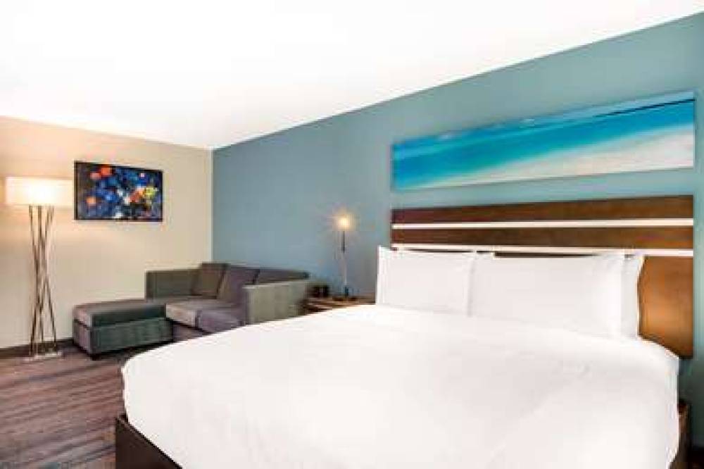 The Cove Hotel 9