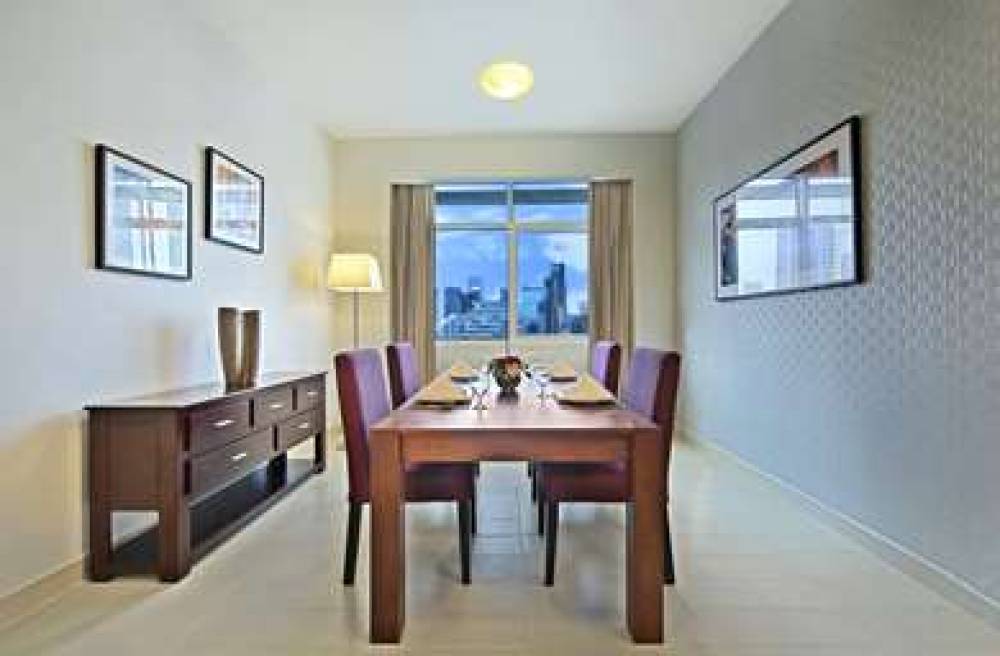 THE CURVE HOTEL 6