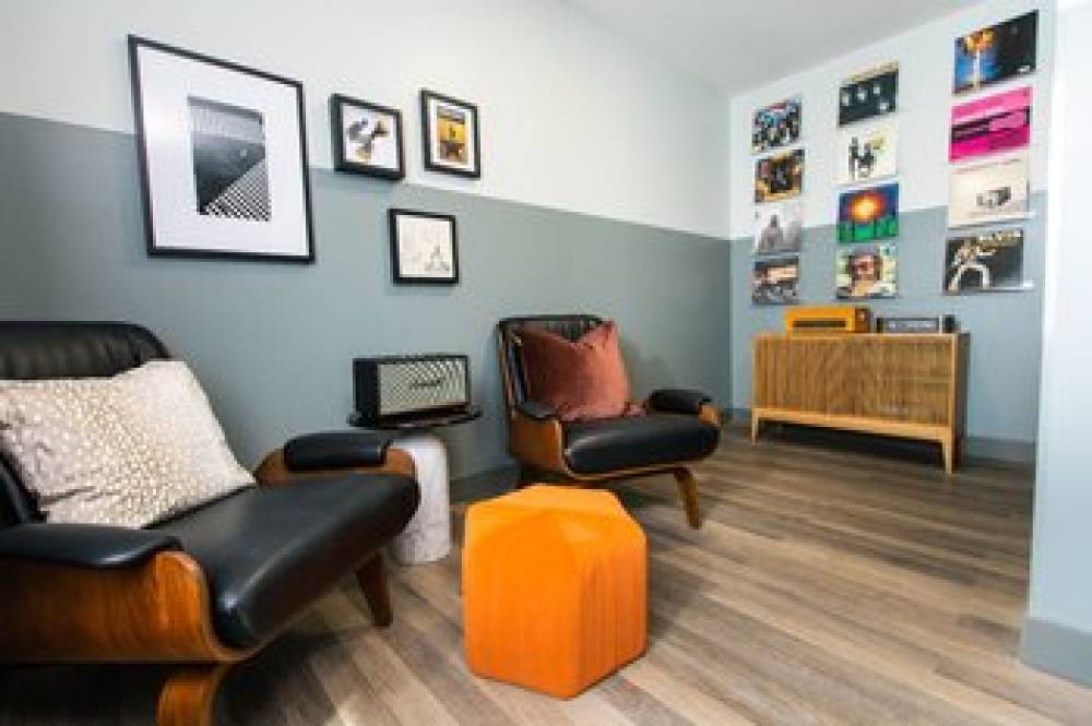 THE DARWIN HOTEL 6