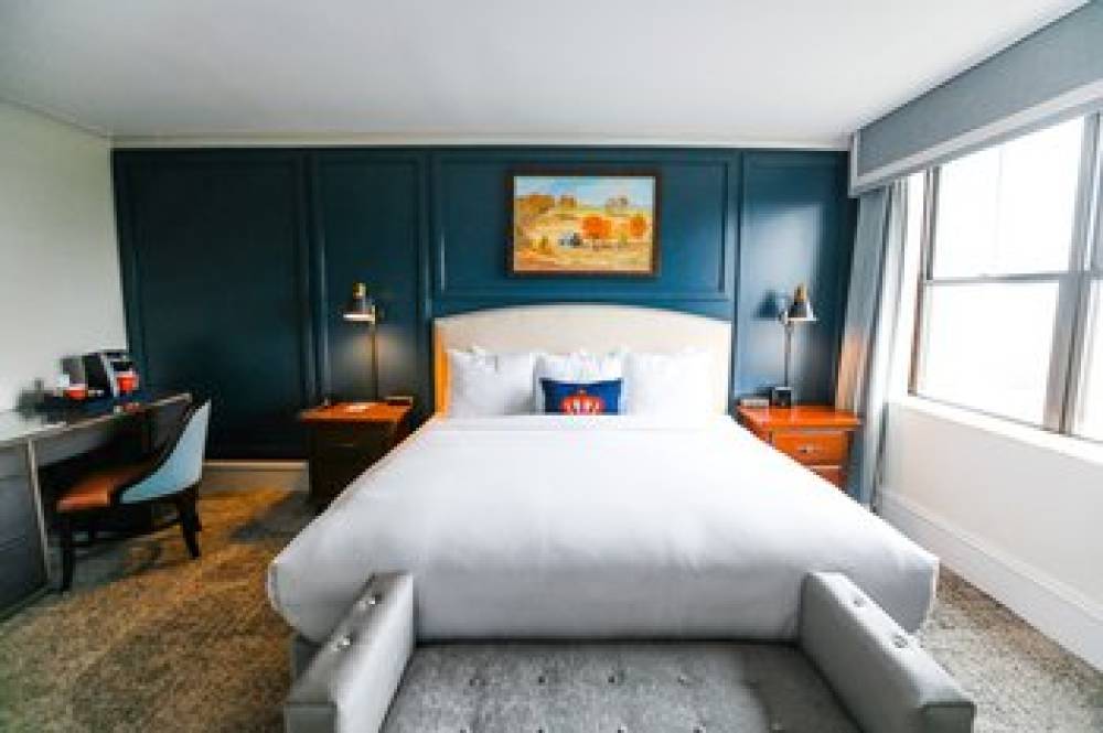 THE DUNHILL HOTEL 10