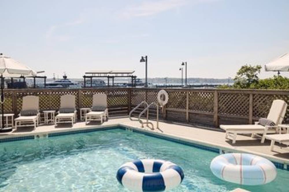 THE HARBOR FRONT INN 5