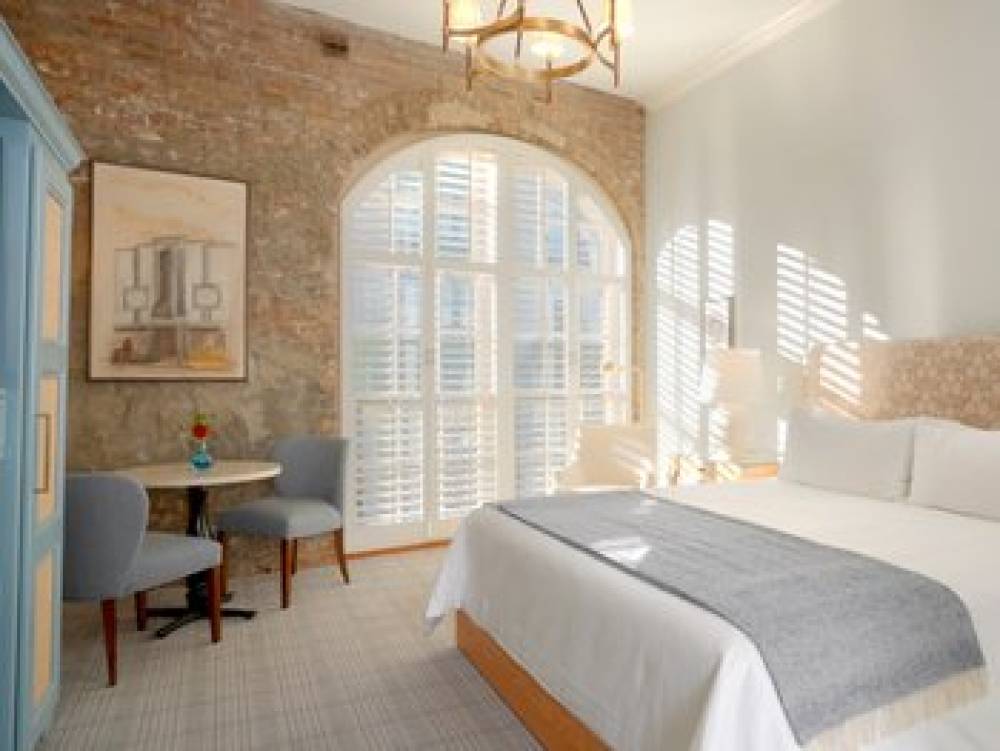 THE HARBOURVIEW INN 3