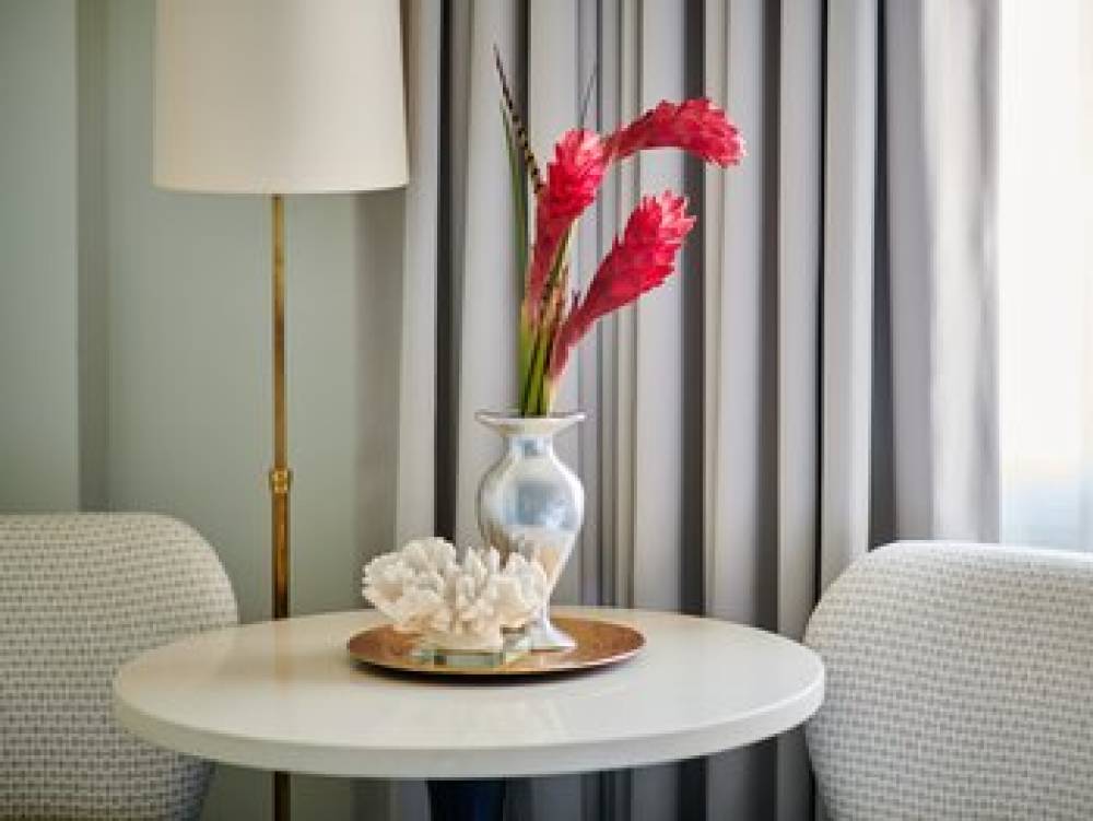 THE HARBOURVIEW INN 6