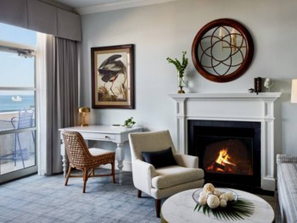 THE HARBOURVIEW INN 10