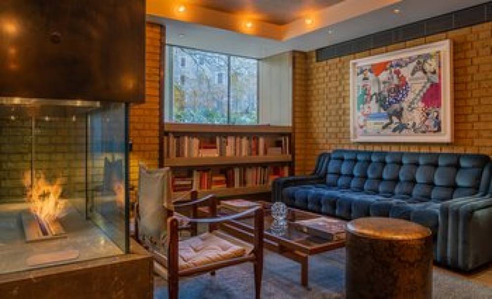 THE HARI HOTEL LONDON 8