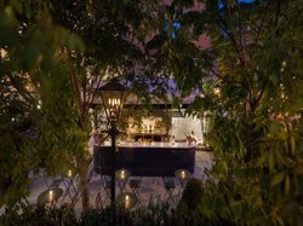 THE HIGH LINE HOTEL 9