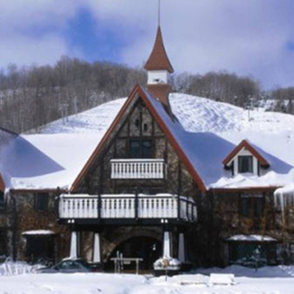 THE HIGHLANDS AT HARBOR SPRING 1