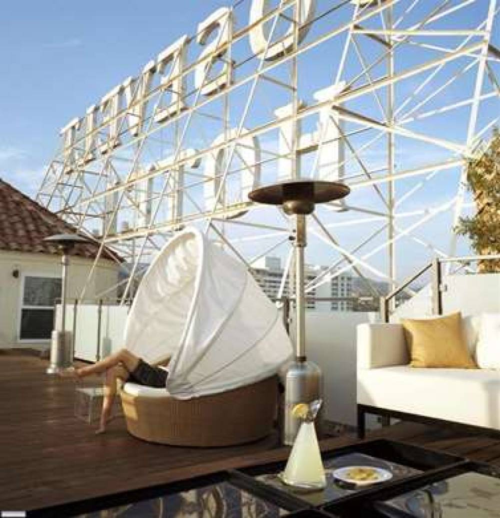 THE HOLLYWOOD ROOSEVELT 1