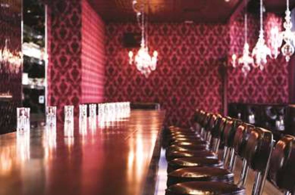 THE HOLLYWOOD ROOSEVELT 3