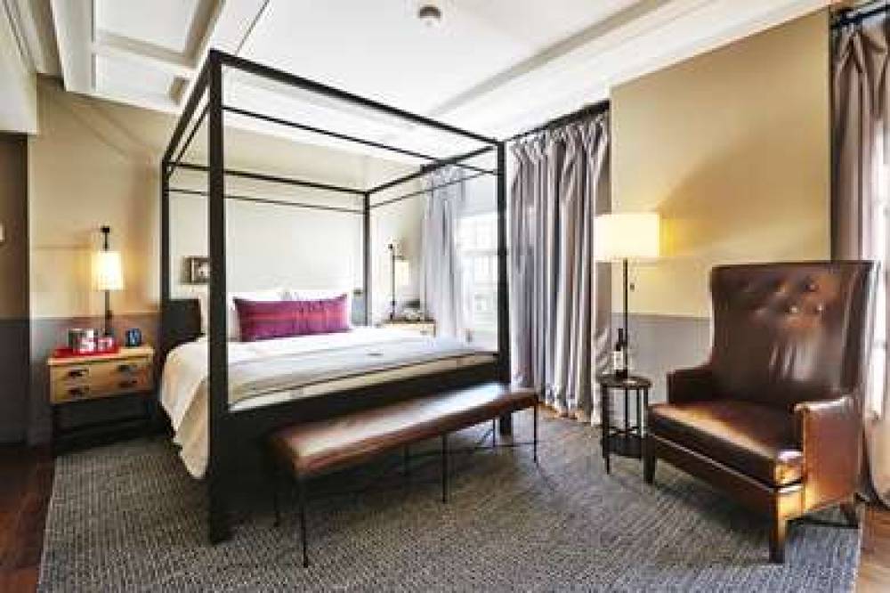 THE HOLLYWOOD ROOSEVELT 7