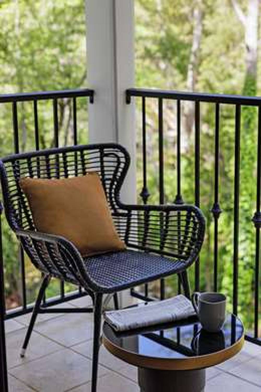 THE INN AT SARATOGA TAPESTRY HILTON 6