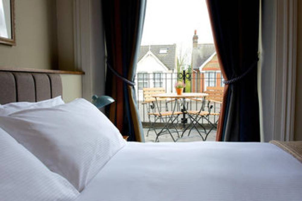 THE KEW GARDEN HOTEL 8