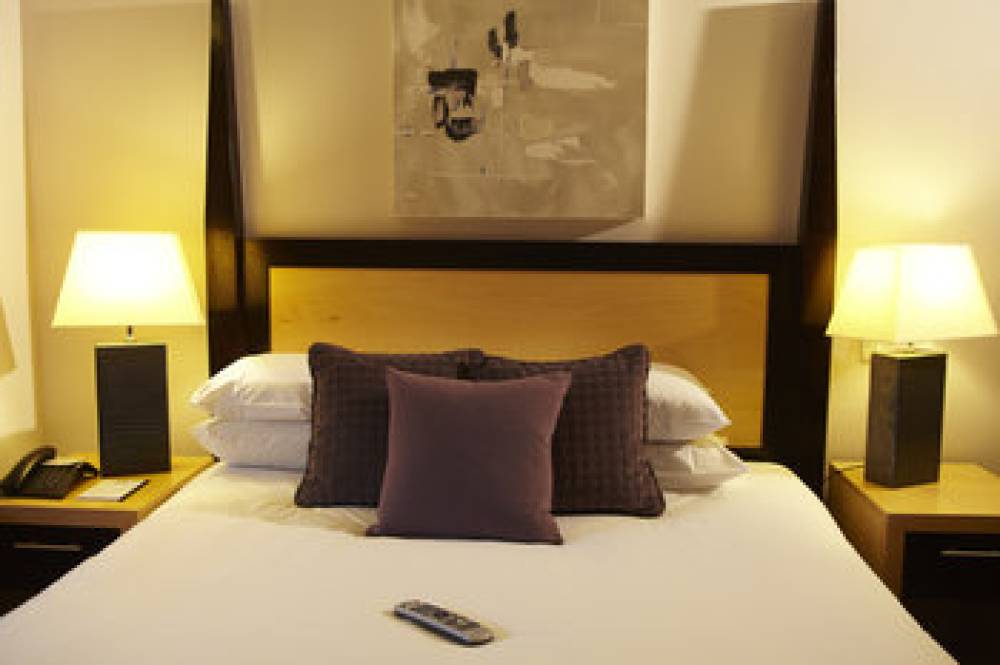 THE KINGS ARMS HOTEL 2