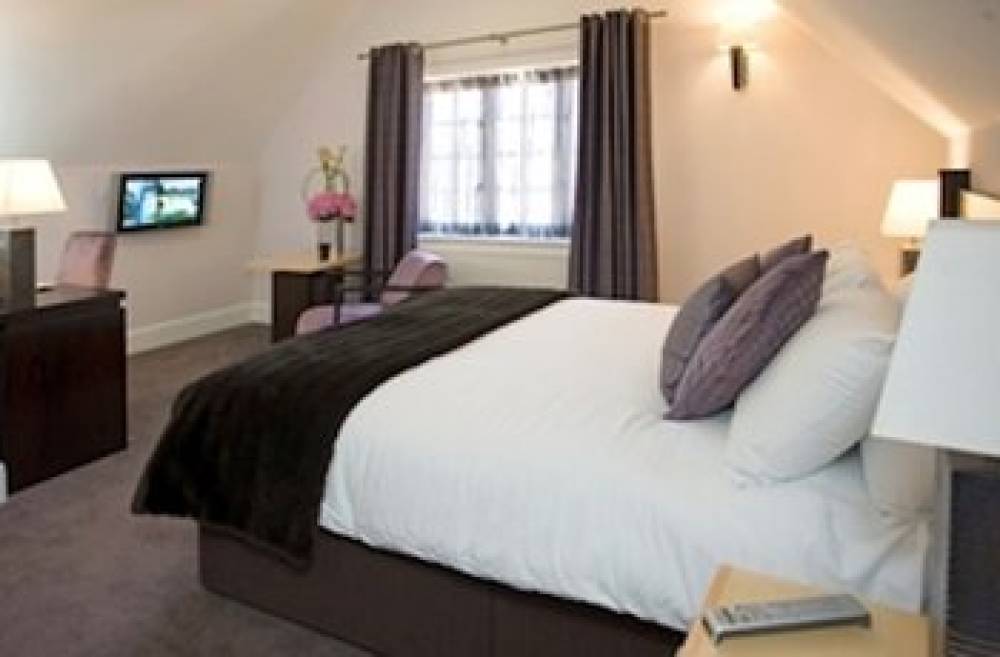 THE KINGS ARMS HOTEL 7