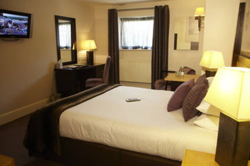 THE KINGS ARMS HOTEL 3