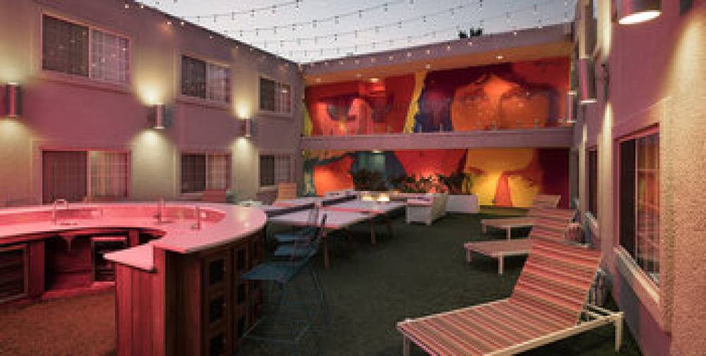 The Kinney Venice Beach 4