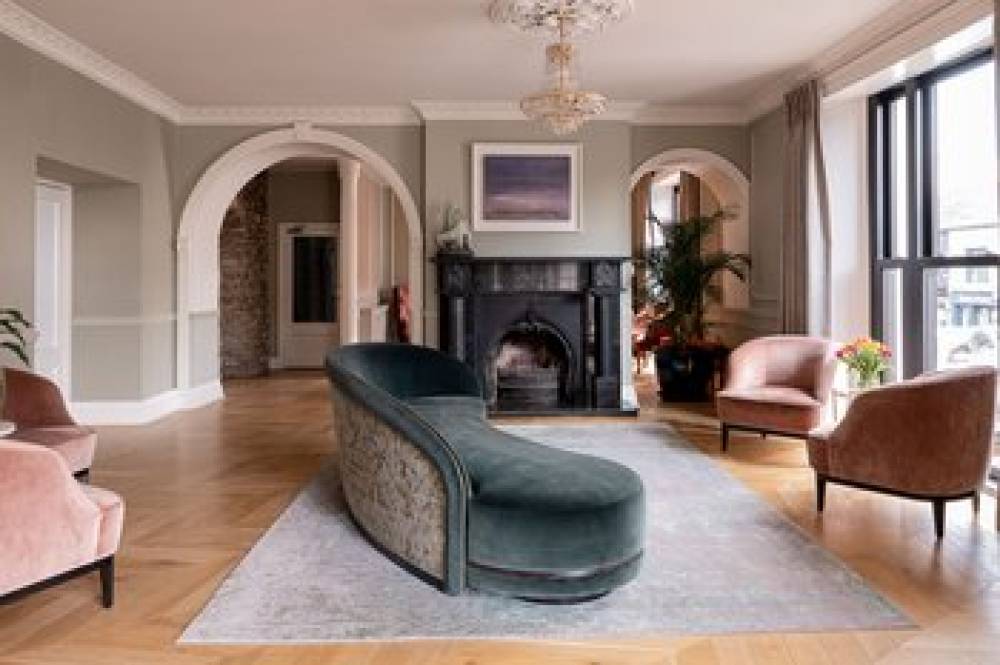 THE LANSDOWNE KENMARE 5