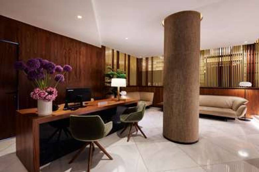 THE LEVEL AT MELIA WHITE HOUSE 10