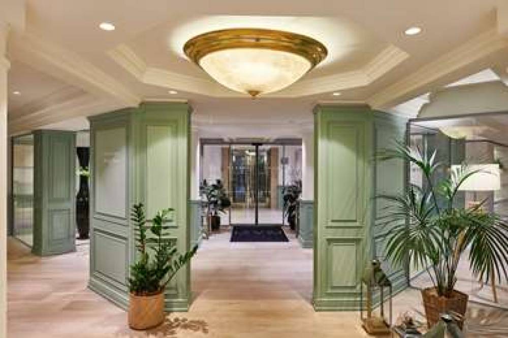 THE LEVEL AT MELIA WHITE HOUSE 1