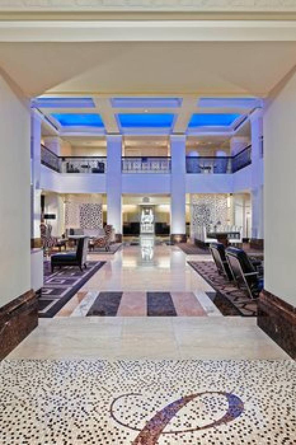The Lexington Hotel Autograph Collection 4