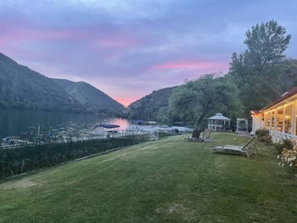 The Lodge At Blue Lake