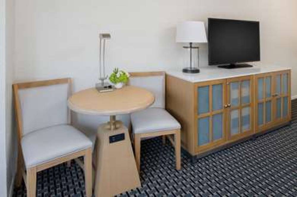 The Lodge At Tiburon 7