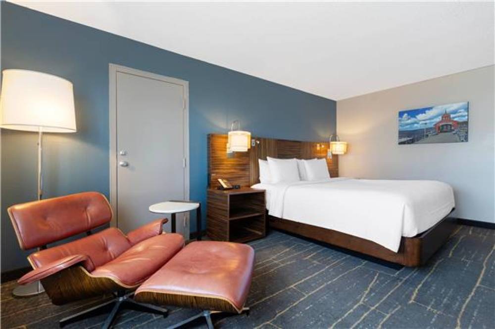 THE LUX HOTEL AND CONFERENCE CENTER 2