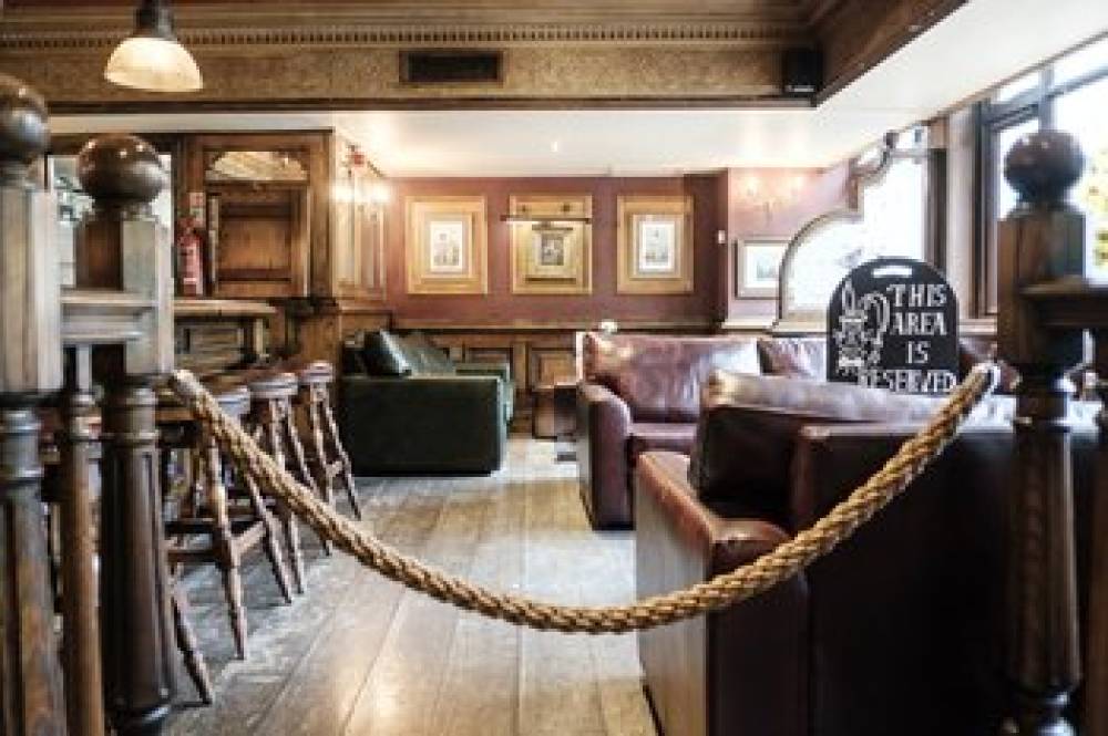 The Mad Hatter Hotel 7