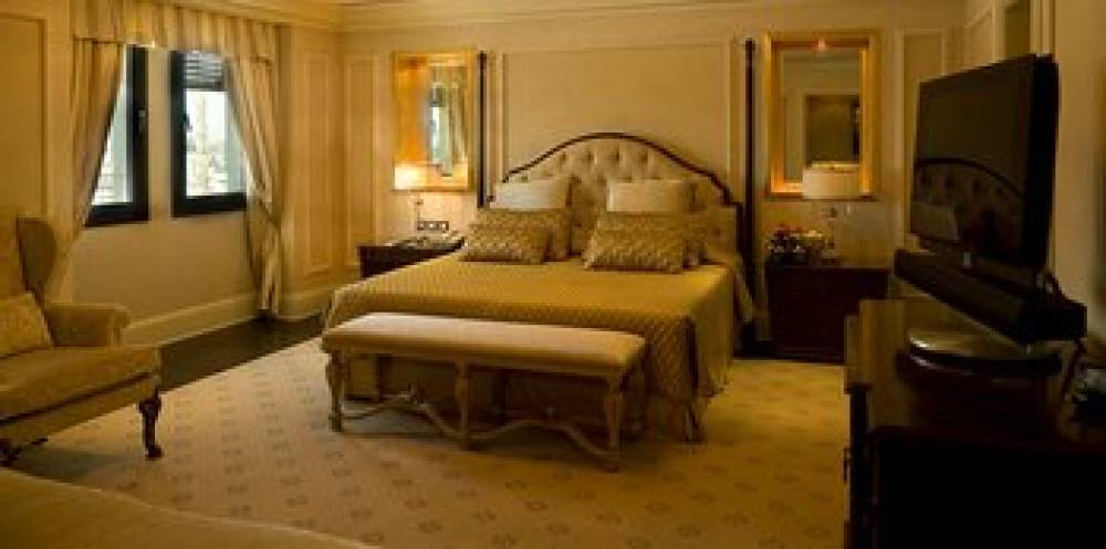 The Madina Oberoi 9