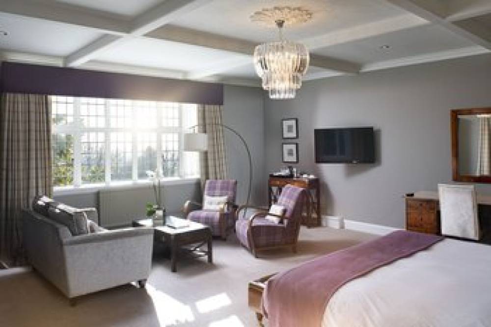 THE MANOR ELSTREE 5