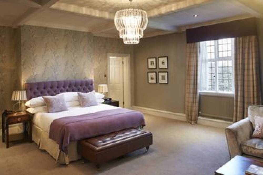 THE MANOR ELSTREE 7