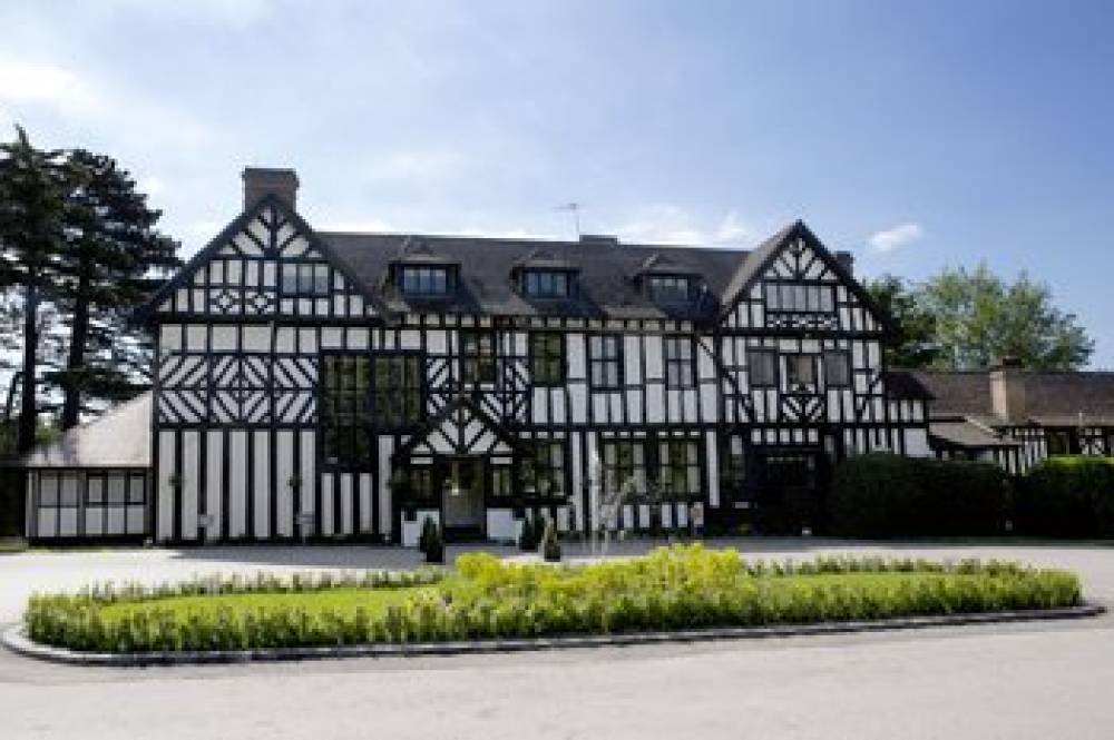 THE MANOR ELSTREE 1