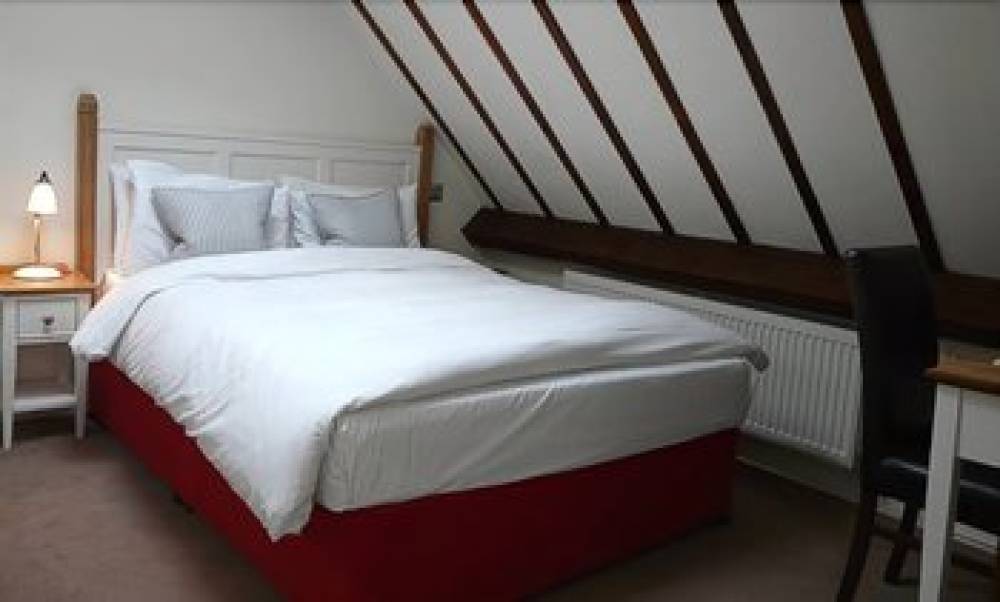 THE MANOR HOUSE HOTEL 9
