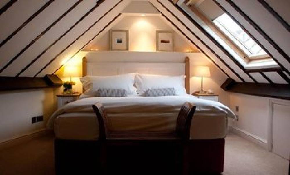 THE MANOR HOUSE HOTEL 8