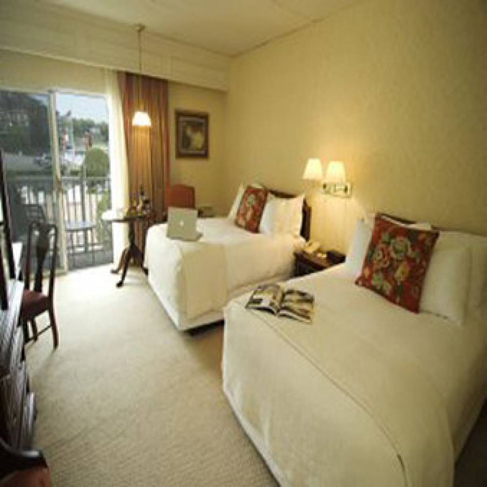 The Molly Pitcher Inn 6