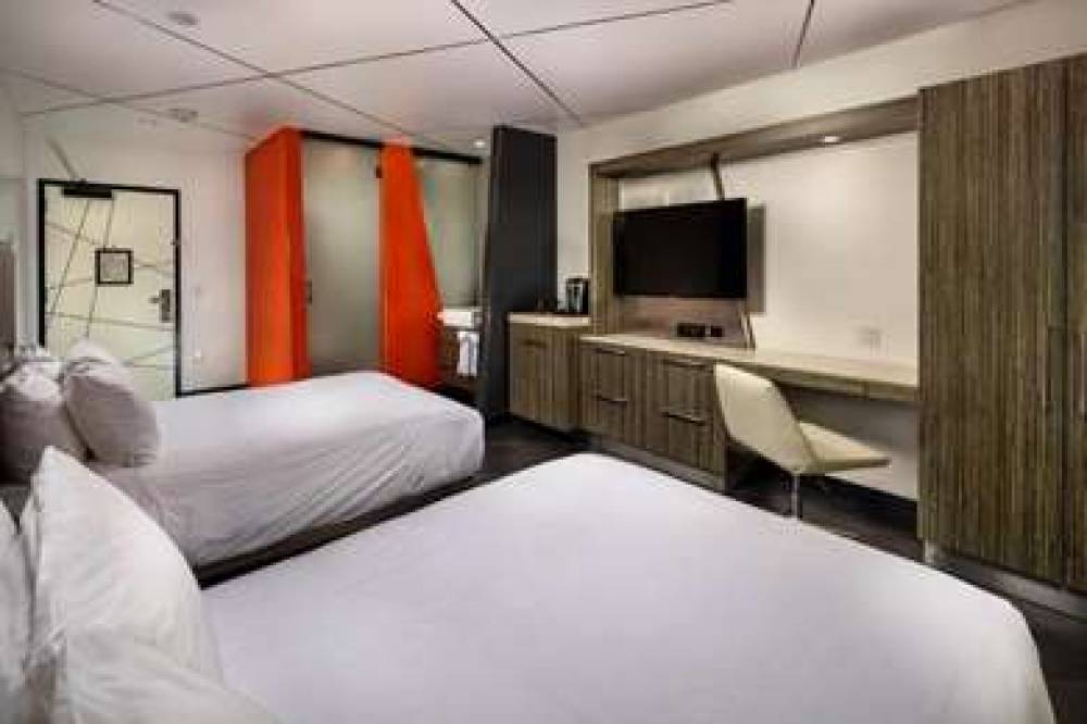 THE MOMENT HOTEL 7