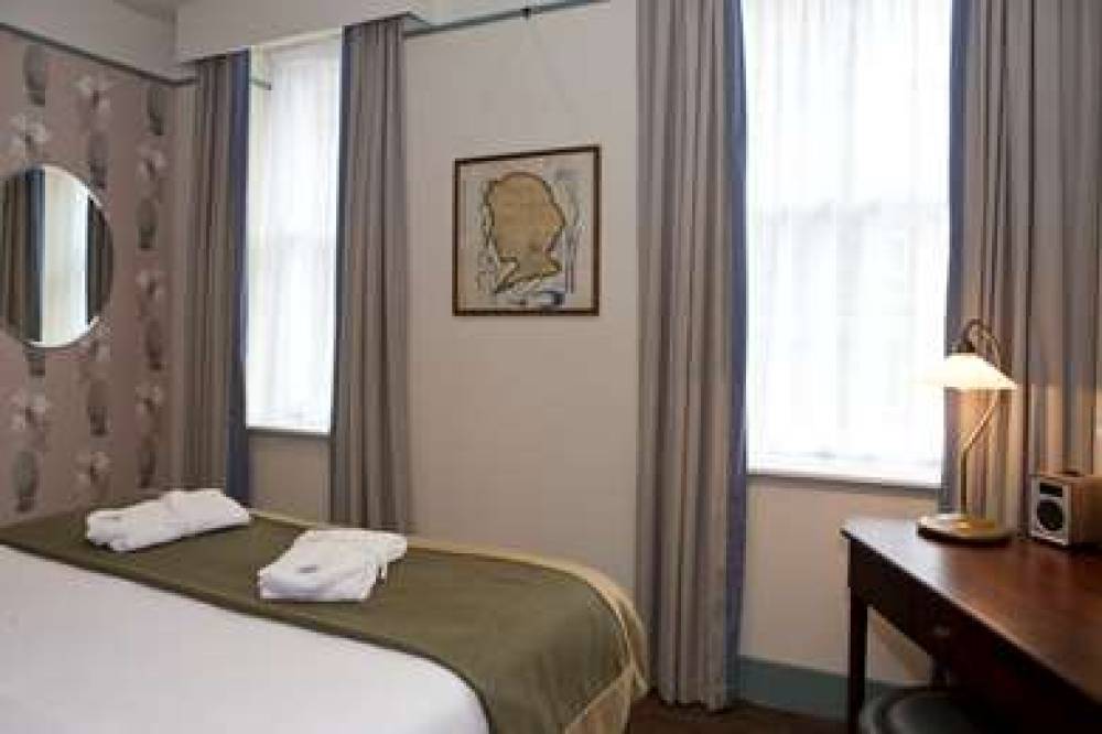 THE MORTON HOTEL 4