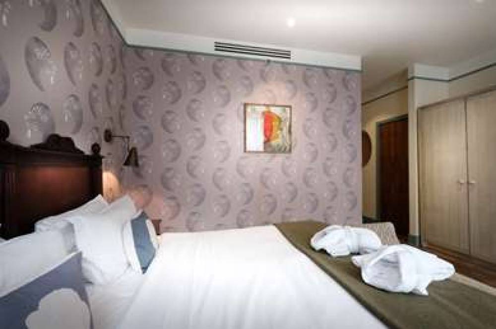 THE MORTON HOTEL 9
