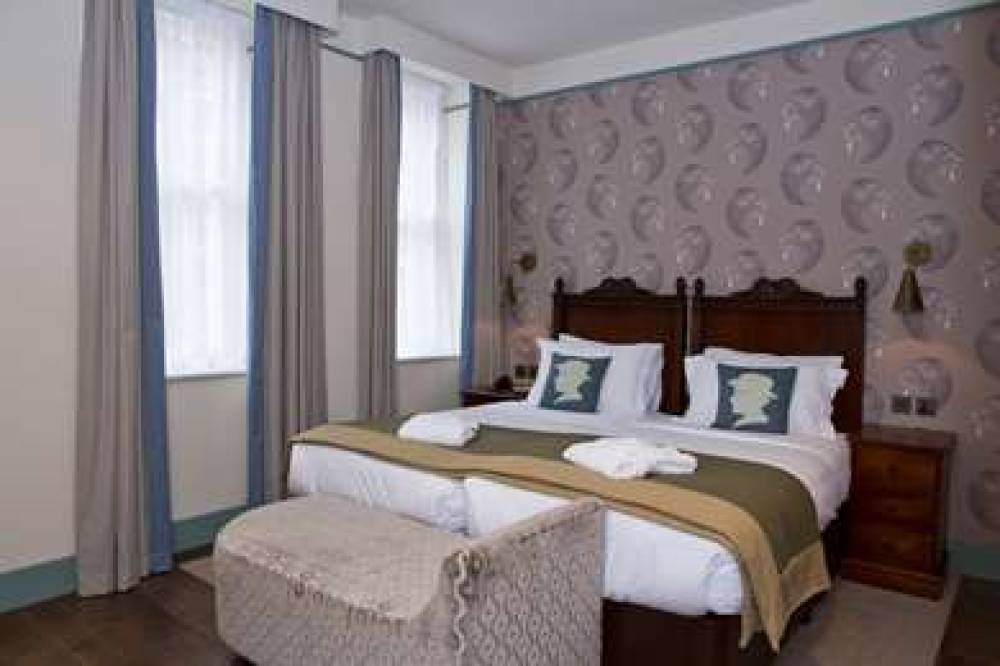 THE MORTON HOTEL 3