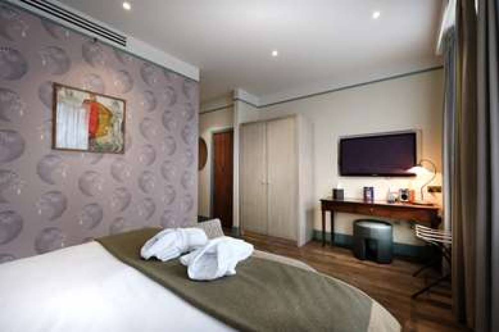 THE MORTON HOTEL 7