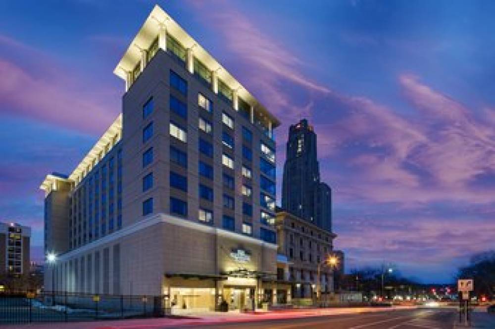 The Oaklander Hotel Autograph Collection 8