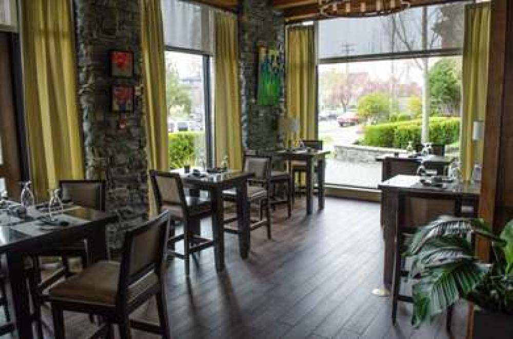 THE OSWEGO HOTEL 7