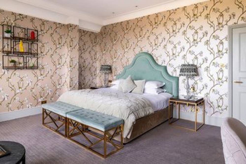 THE PETERSHAM 6