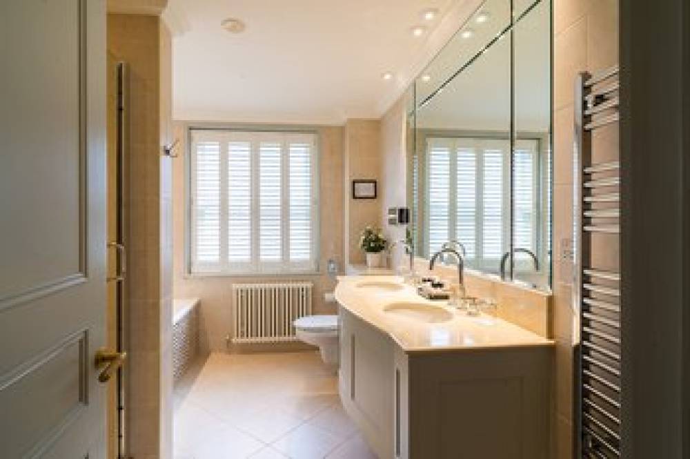 THE PETERSHAM 5